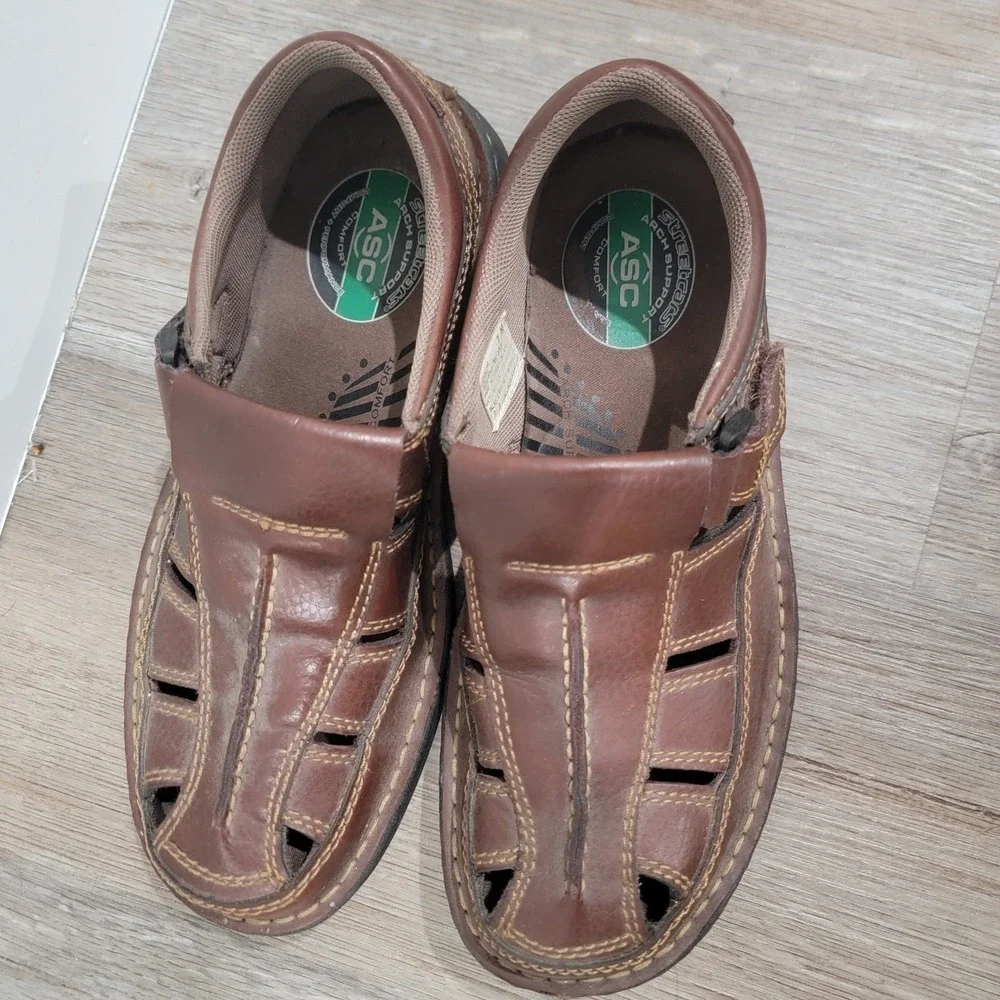 Skechers Arch Support Mens Leather Fisherman Coach Sandals Size 7 M Brown Travel